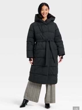 Black oversized duvet/puffer coat 🖤
size small